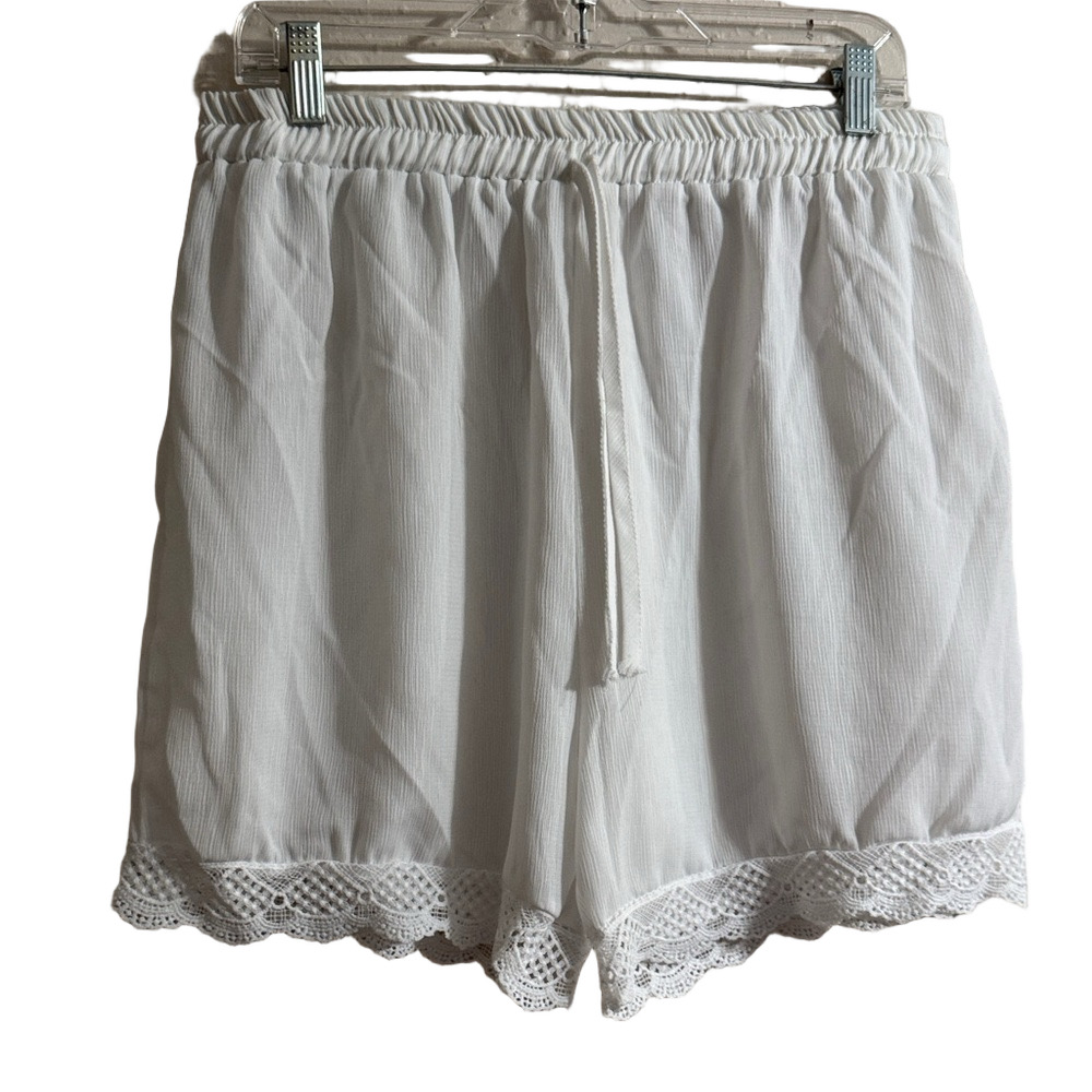 White Lace Trim Shorts - Picture 2 of 4
